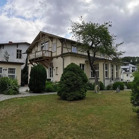 بيت للعطل Crow's Nest Comfortable هيرينجسدورف